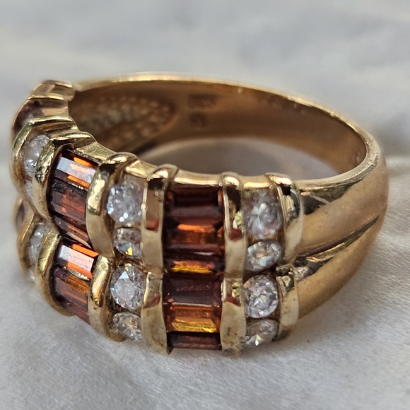 Elegant Gold and Brown Ring - Picture 5 of 14